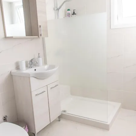 Kypkeys Apartments Voroklini Room photo