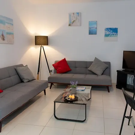 Kypkeys Apartments Voroklini Room photo